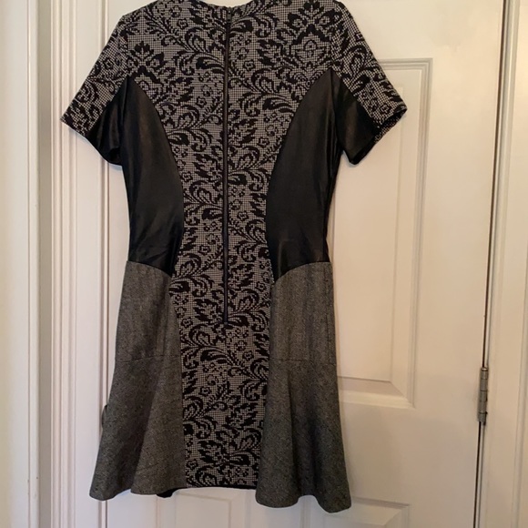 Wool and leather patterned dress - Picture 4 of 6